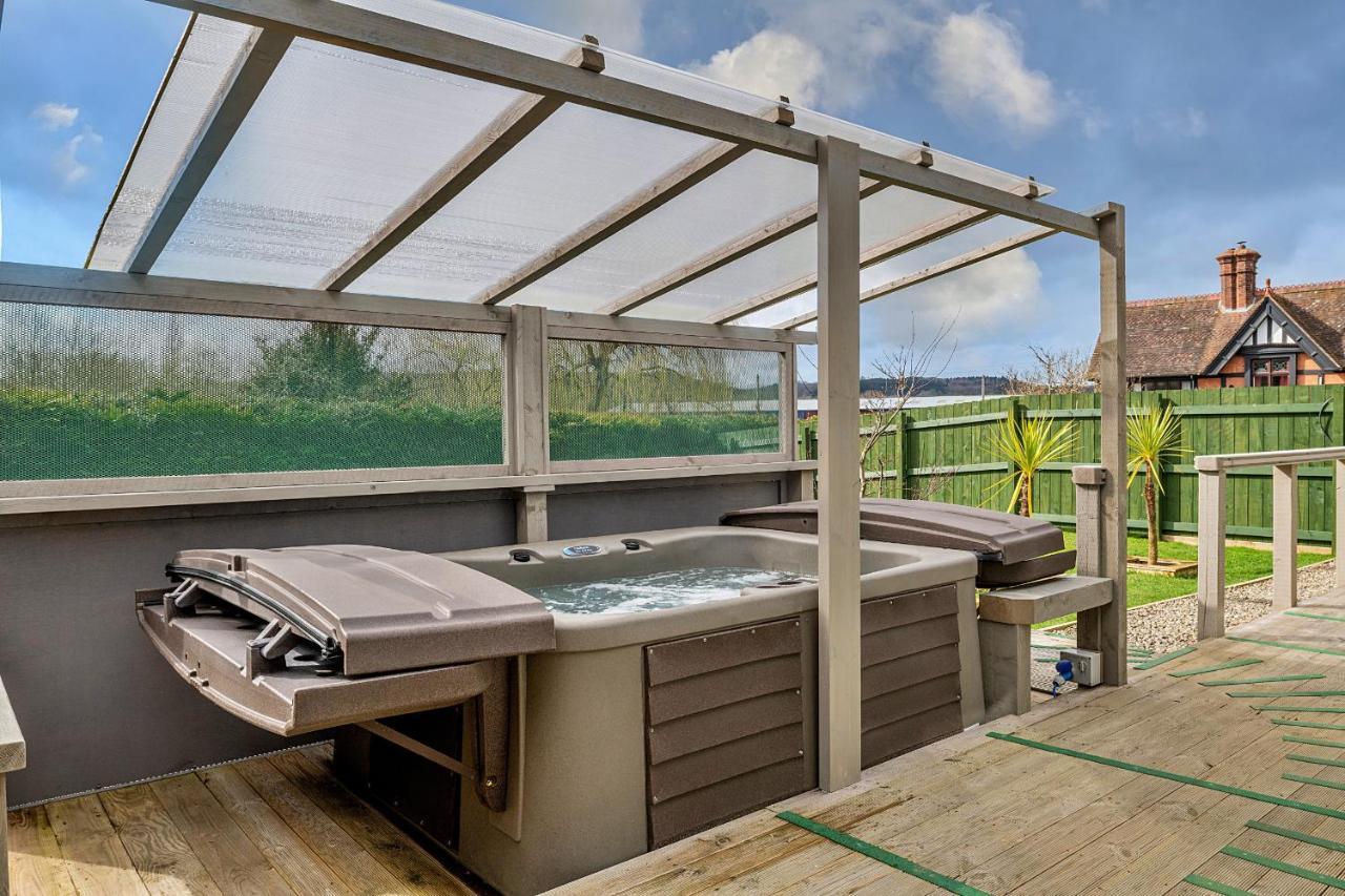 Finest Retreats - Garden Lodge クレイブン・アームス エクステリア 写真