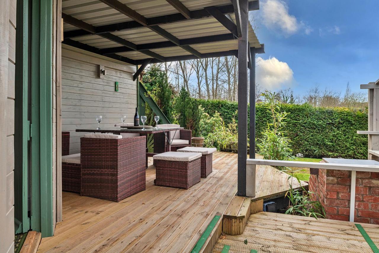 Finest Retreats - Garden Lodge クレイブン・アームス エクステリア 写真